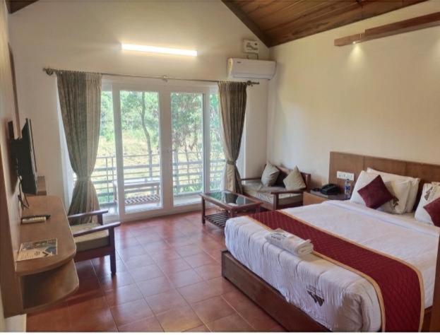 Coorggavadana Hotel มาดิเครี ภายนอก รูปภาพ