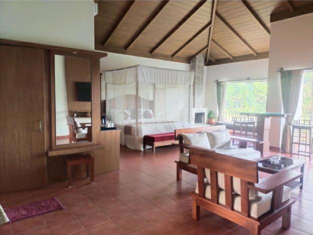Coorggavadana Hotel มาดิเครี ภายนอก รูปภาพ